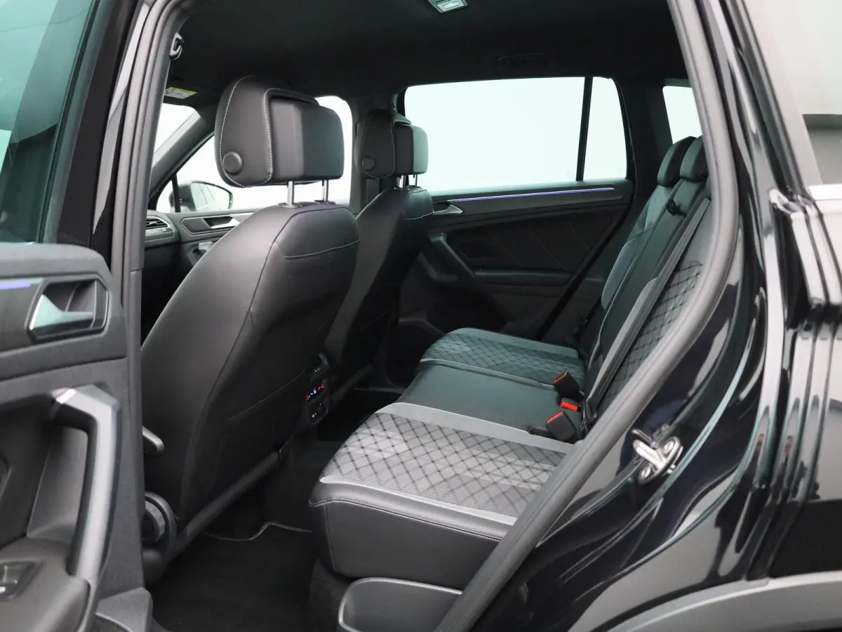 1.4 TSI eHybrid R-Line Business+ 245 PK| | SOH 86,5% | Dealeronderhouden | Trekhaak | Navigatie Pro | 360 Camera | Stoelverwarming Voor & Achter | Stuurwielverwarming
