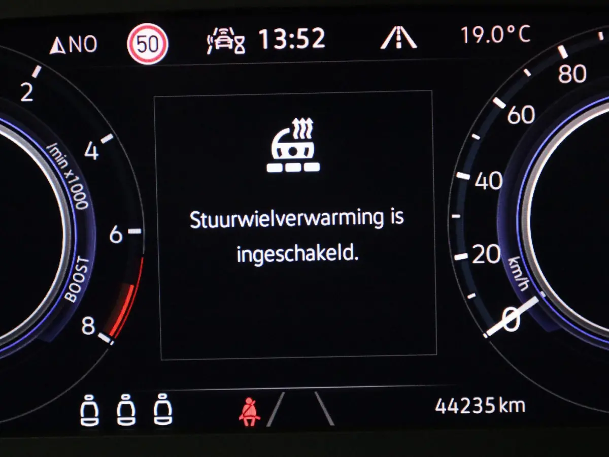 1.4 TSI eHybrid R-Line Business+ 245 PK| | SOH 86,5% | Dealeronderhouden | Trekhaak | Navigatie Pro | 360 Camera | Stoelverwarming Voor & Achter | Stuurwielverwarming