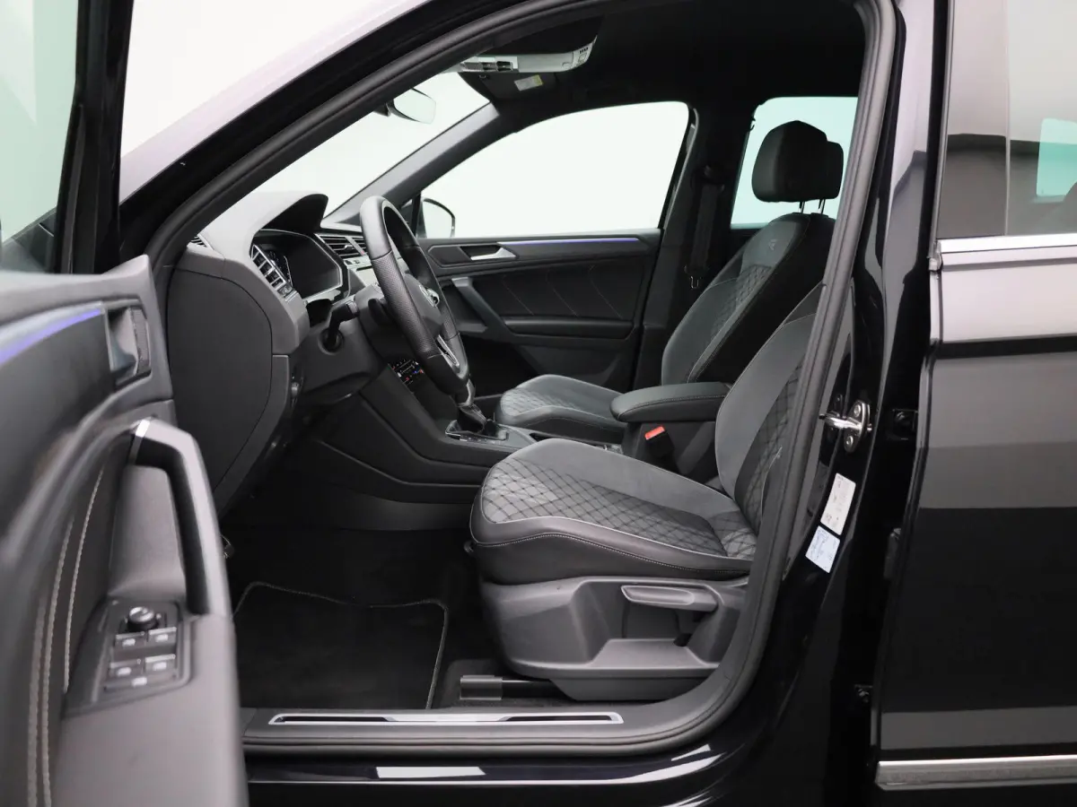 1.4 TSI eHybrid R-Line Business+ 245 PK| | SOH 86,5% | Dealeronderhouden | Trekhaak | Navigatie Pro | 360 Camera | Stoelverwarming Voor & Achter | Stuurwielverwarming