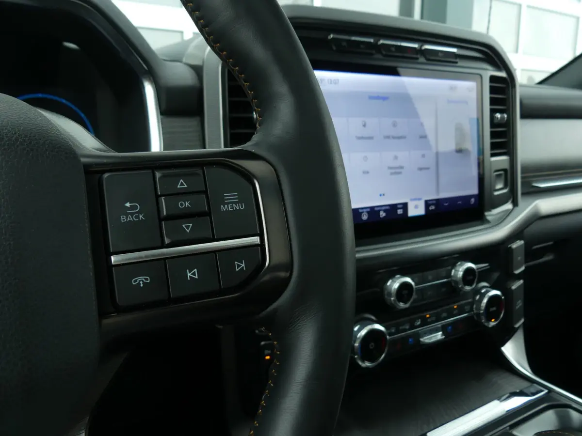 F-150 V6 Platinum AWD 5P / B&O / PANO /