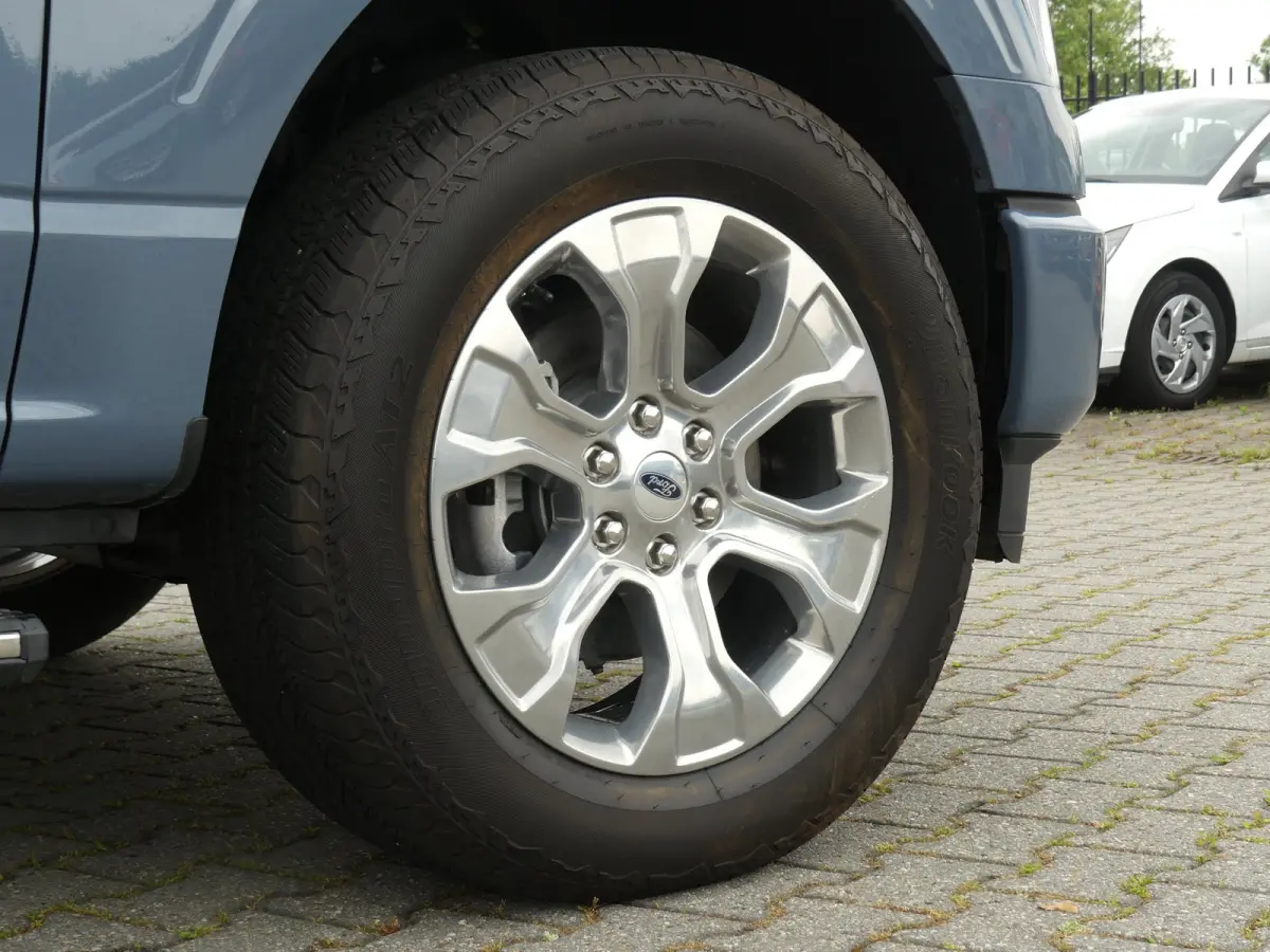 F-150 V6 Platinum AWD 5P / B&O / PANO /