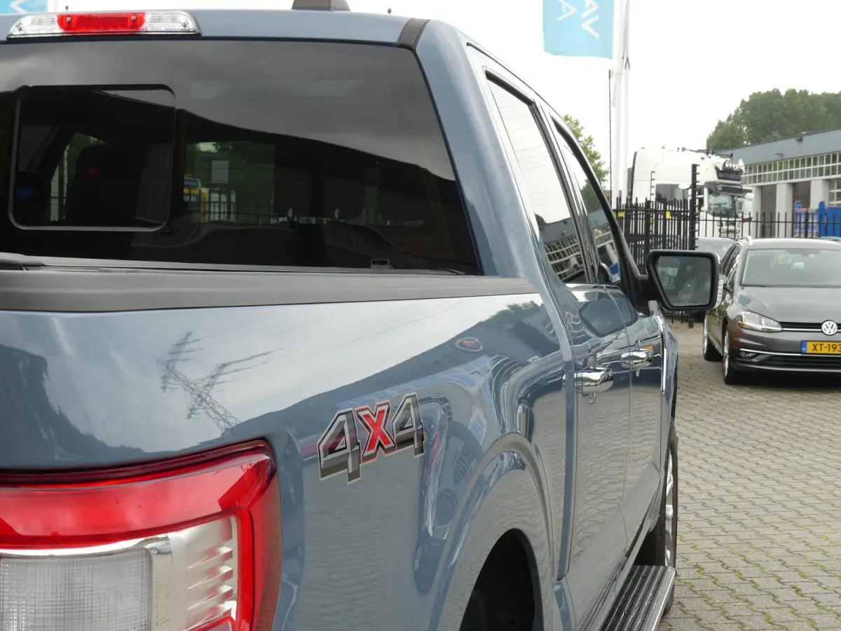 F-150 V6 Platinum AWD 5P / B&O / PANO /