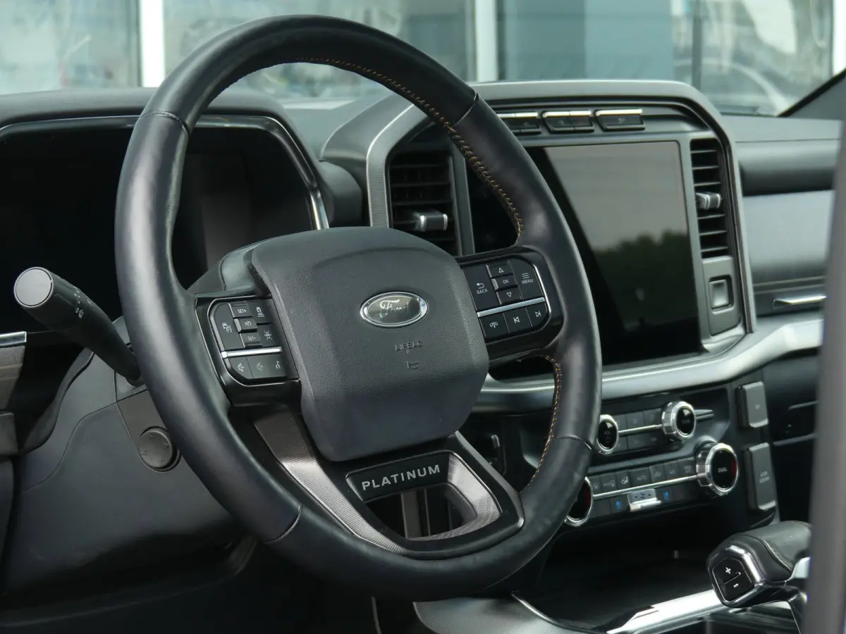 F-150 V6 Platinum AWD 5P / B&O / PANO /