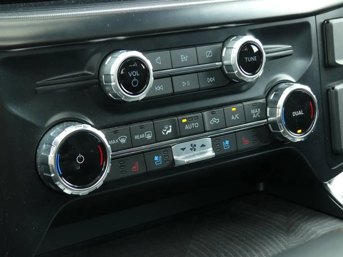F-150 V6 Platinum AWD 5P / B&O / PANO /