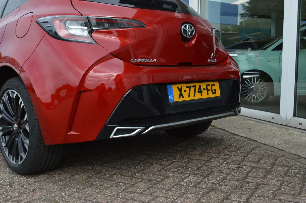 1.8 Hybrid GR-Sport | NL auto | Bi-Tone | Adapt. Cruise | +++