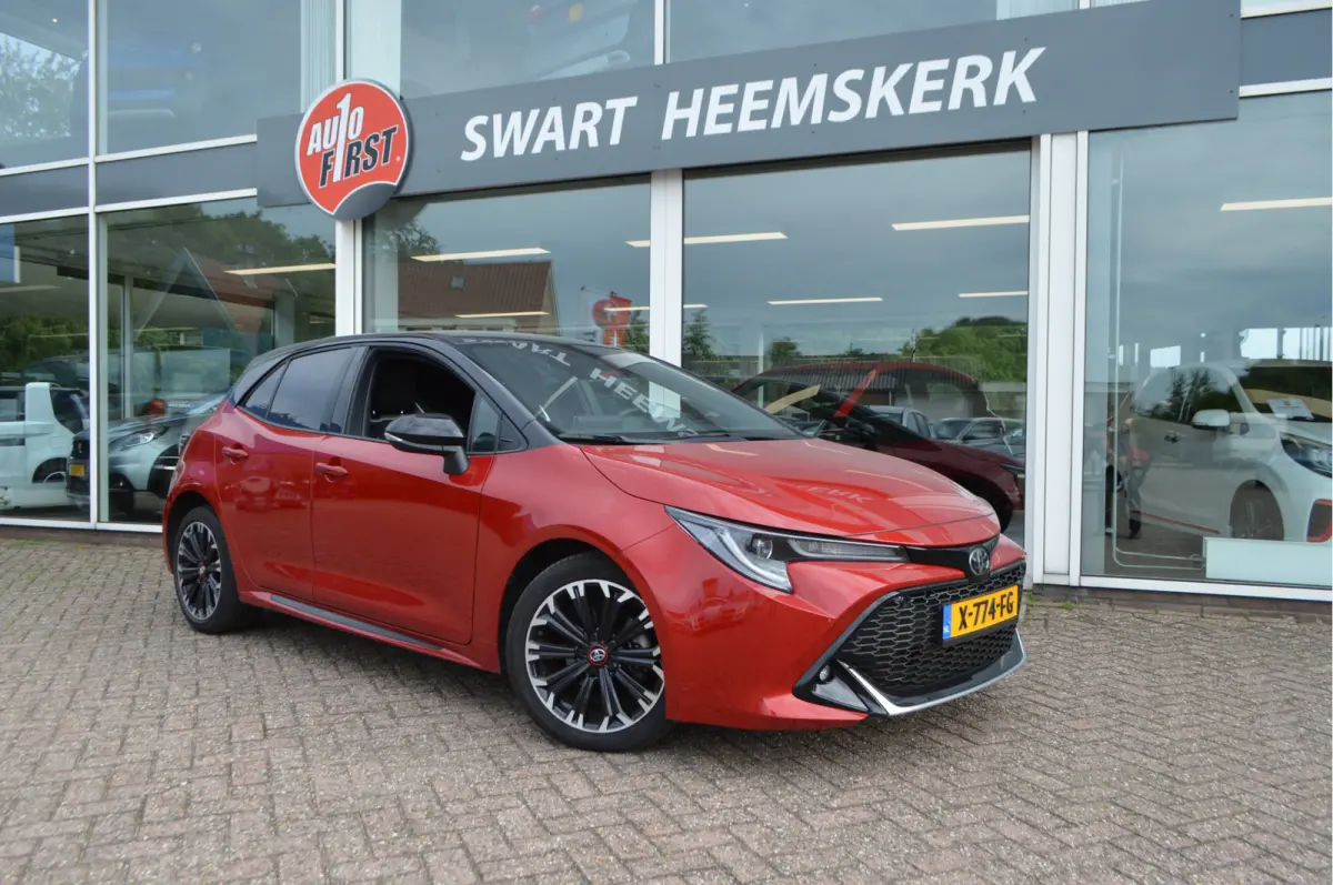 1.8 Hybrid GR-Sport | NL auto | Bi-Tone | Adapt. Cruise | +++