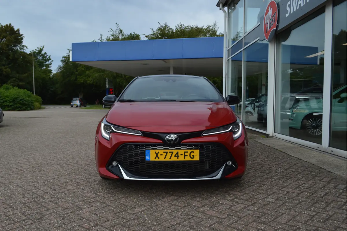1.8 Hybrid GR-Sport | NL auto | Bi-Tone | Adapt. Cruise | +++