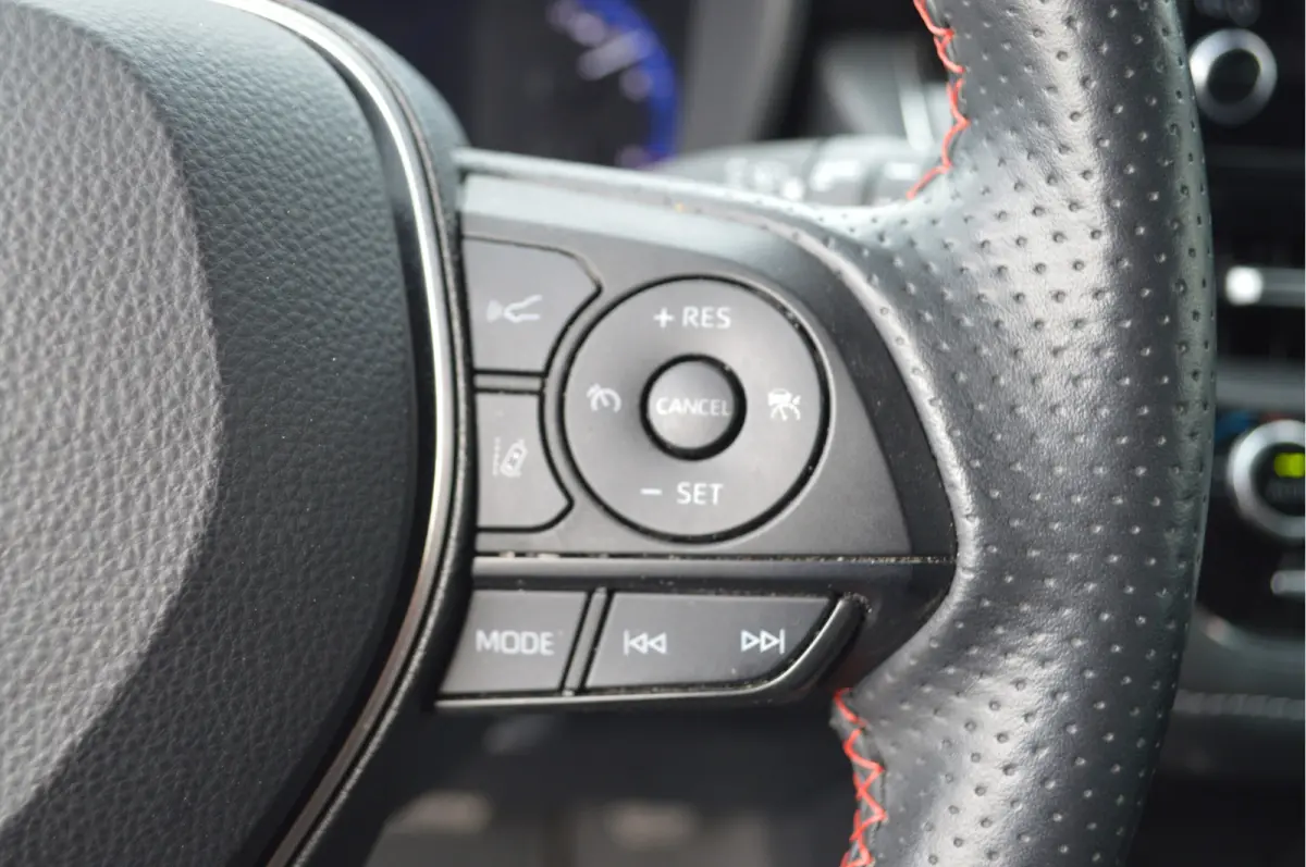 1.8 Hybrid GR-Sport | NL auto | Bi-Tone | Adapt. Cruise | +++