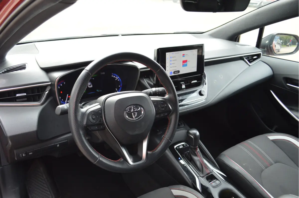 1.8 Hybrid GR-Sport | NL auto | Bi-Tone | Adapt. Cruise | +++
