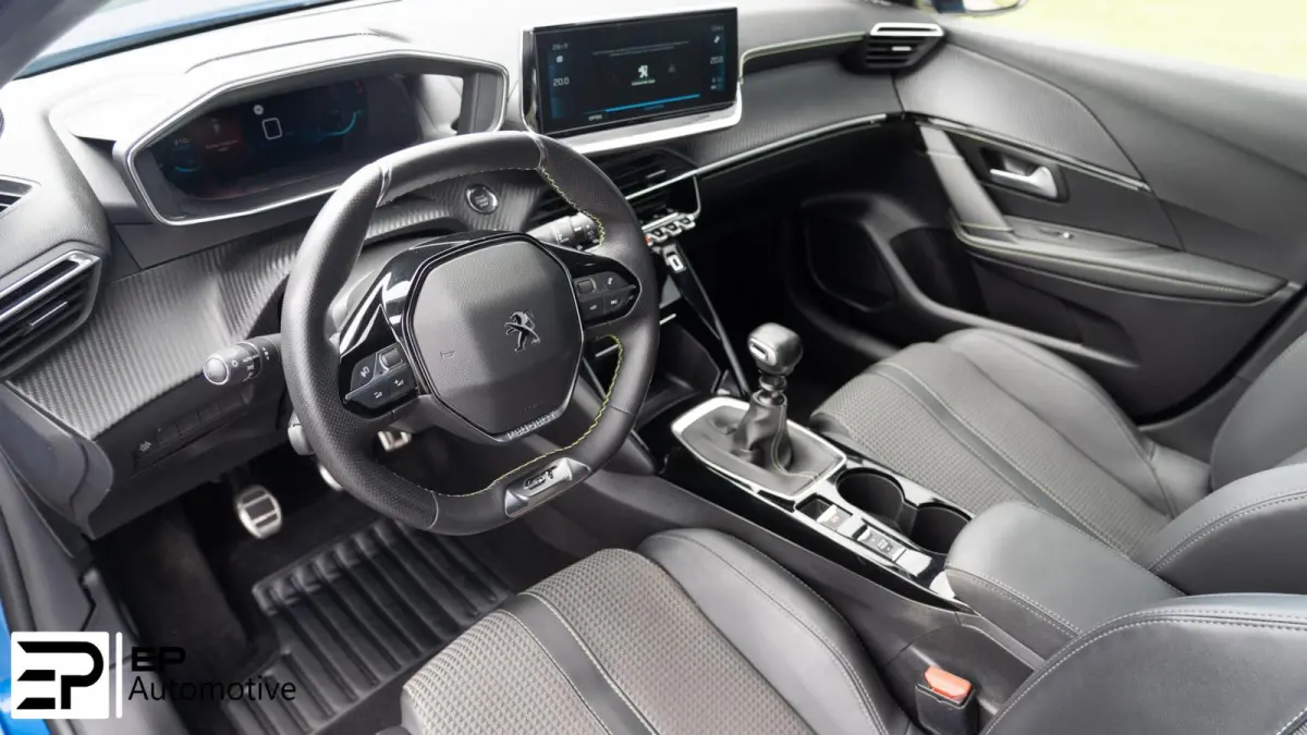 1.2 GT|Trekhaak|LED|Carplay|Camera|17"|Dodehoek|
