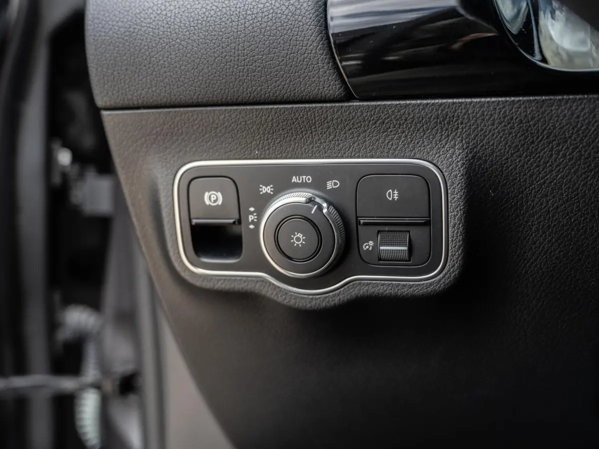 180 Business Solution AMG Navi|Carplay|VOL