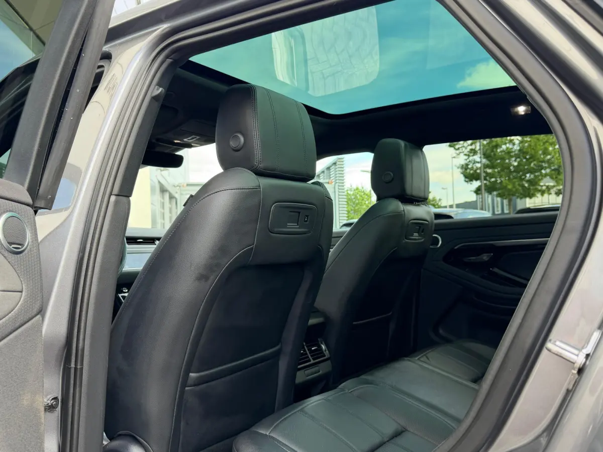 P300e AWD R-Dynamic S | Black Pack | Cold Climate | Pano | 20 Inch | 360gr camera | Meridian | Keyless
