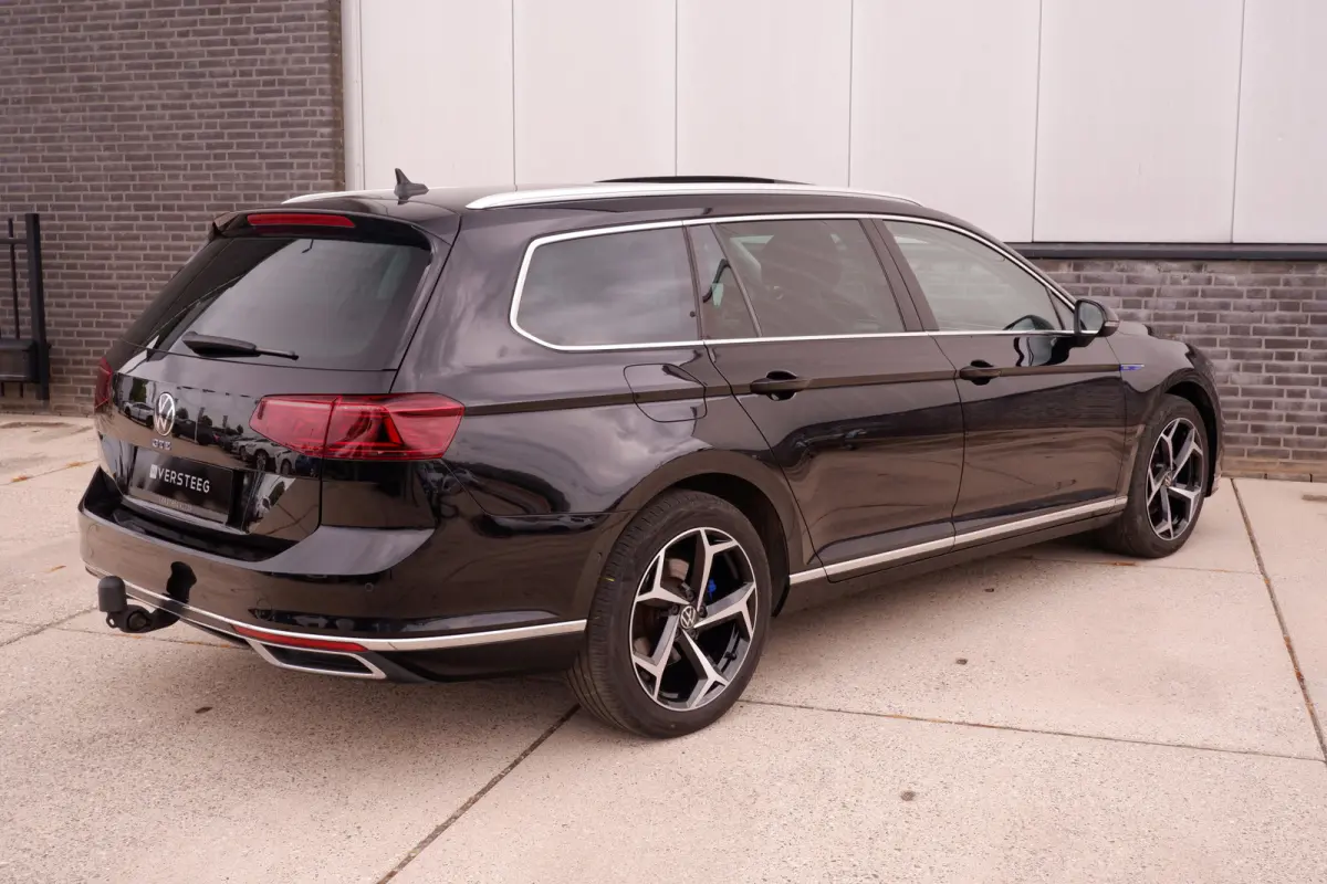 1.4 TSI PHEV GTE Business | Pano | Elek. Trekhaak | Head-Up | Carplay | LED | Camera | Navi