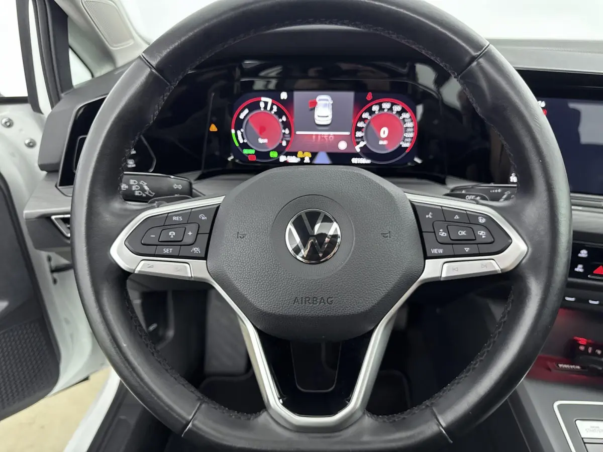 1.4 eHybrid Style | PANORAMADAK | TREKHAAK | STOEL-STUUR VERWARMING | CAMERA | ADAPTIEF CRUISECONTROL |