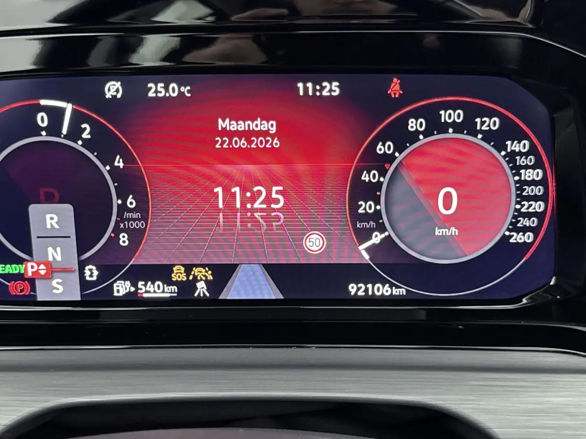 1.4 eHybrid Style | PANORAMADAK | TREKHAAK | STOEL-STUUR VERWARMING | CAMERA | ADAPTIEF CRUISECONTROL |
