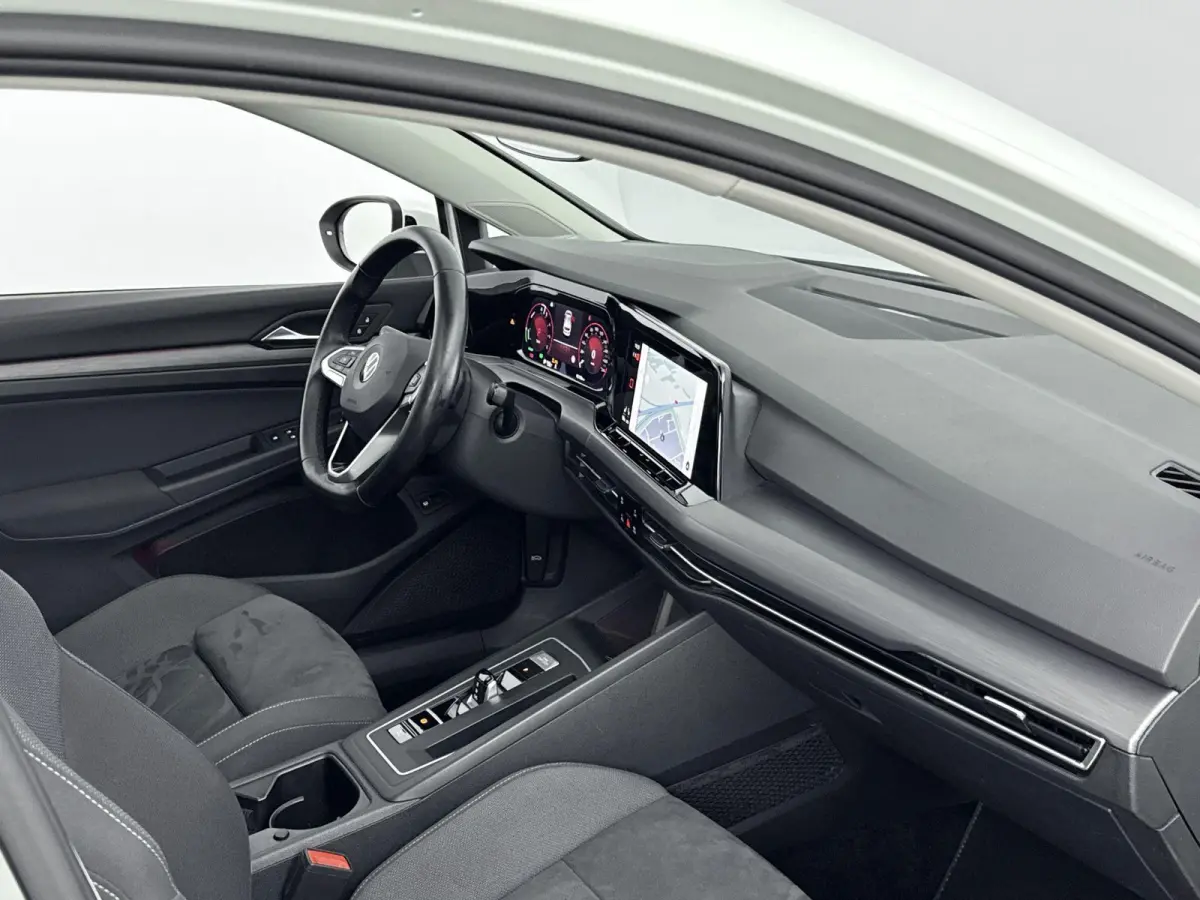 1.4 eHybrid Style | PANORAMADAK | TREKHAAK | STOEL-STUUR VERWARMING | CAMERA | ADAPTIEF CRUISECONTROL |