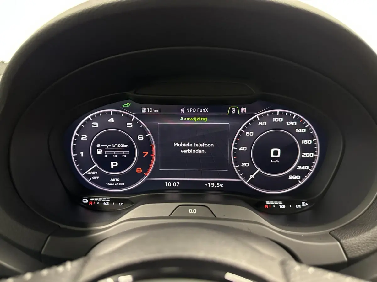 40 e-tron Advance Sport NAVI VIRTUAL TREKHAAK.