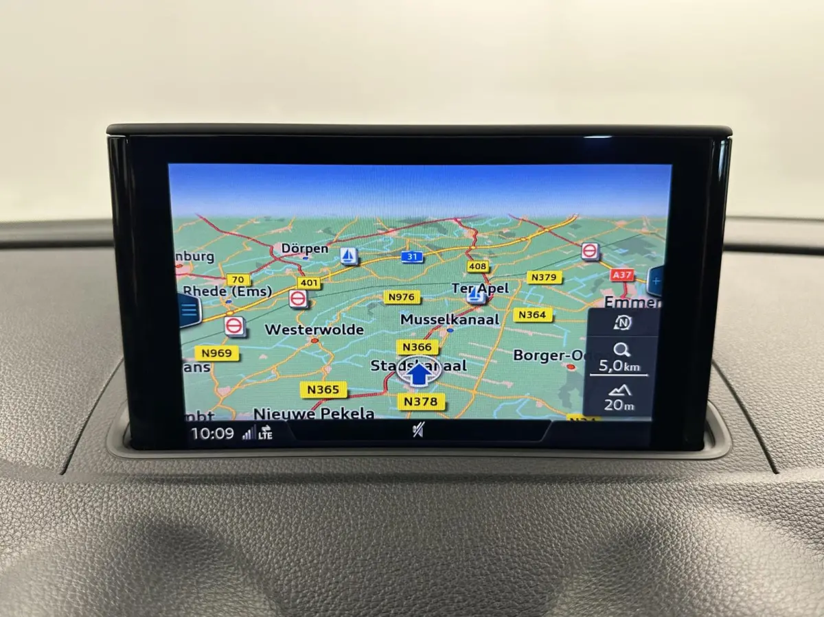 40 e-tron Advance Sport NAVI VIRTUAL TREKHAAK.