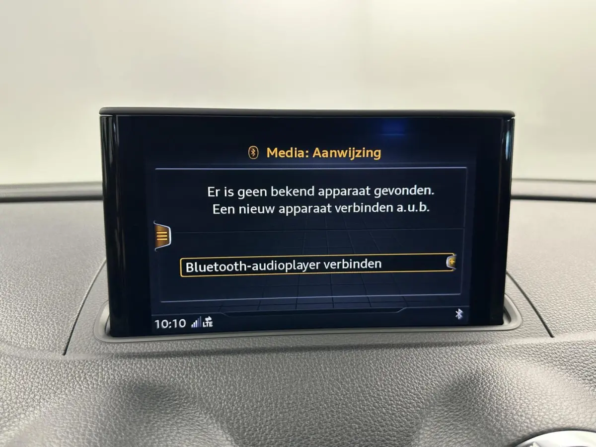 40 e-tron Advance Sport NAVI VIRTUAL TREKHAAK.