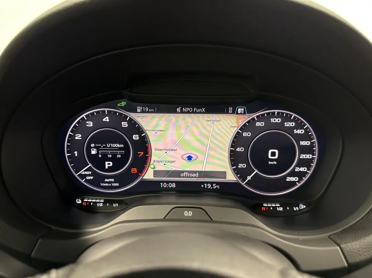 40 e-tron Advance Sport NAVI VIRTUAL TREKHAAK.