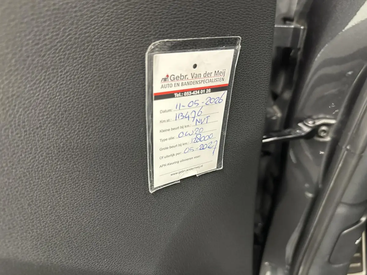 40 e-tron Advance Sport NAVI VIRTUAL TREKHAAK.