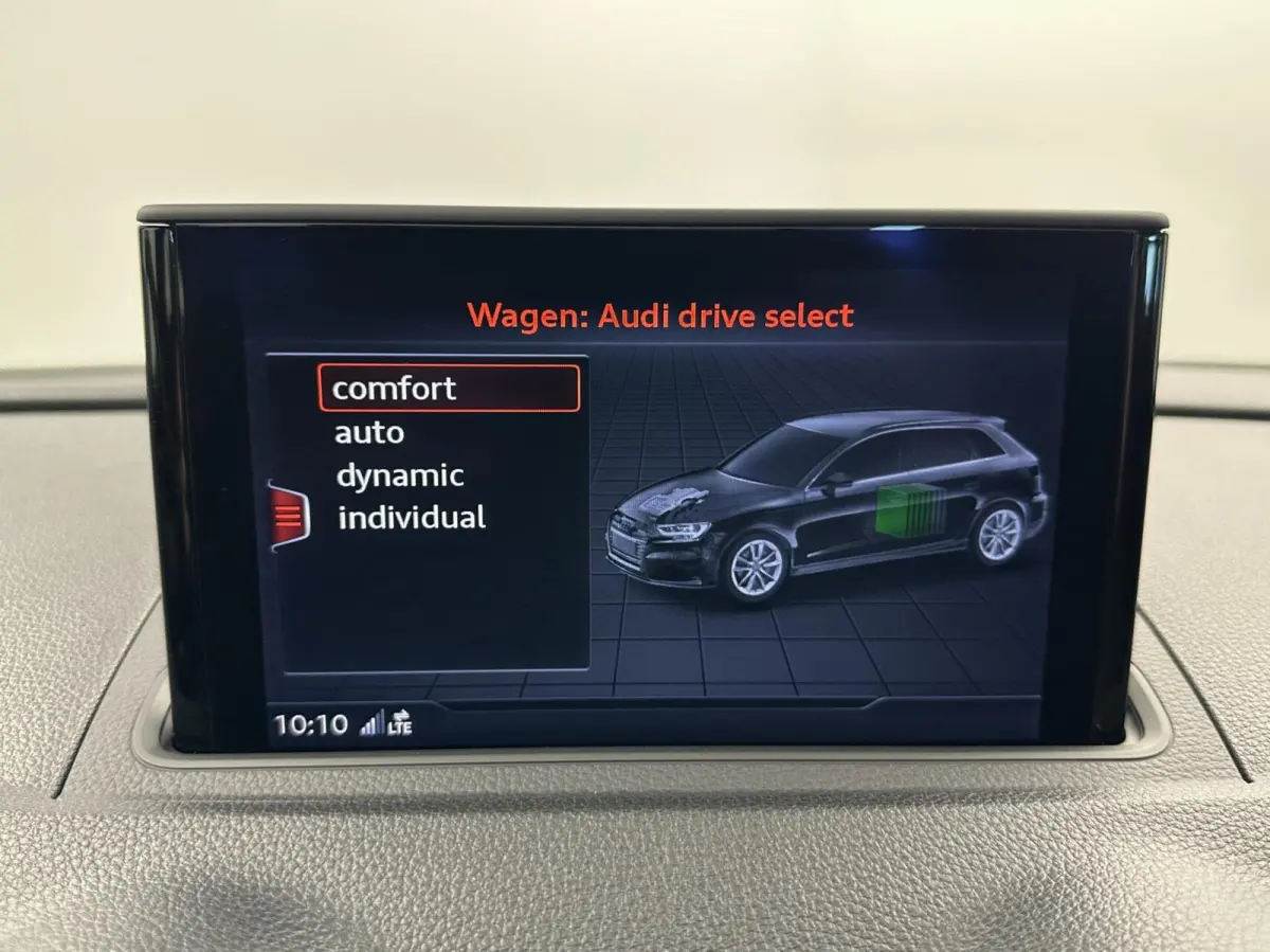 40 e-tron Advance Sport NAVI VIRTUAL TREKHAAK.