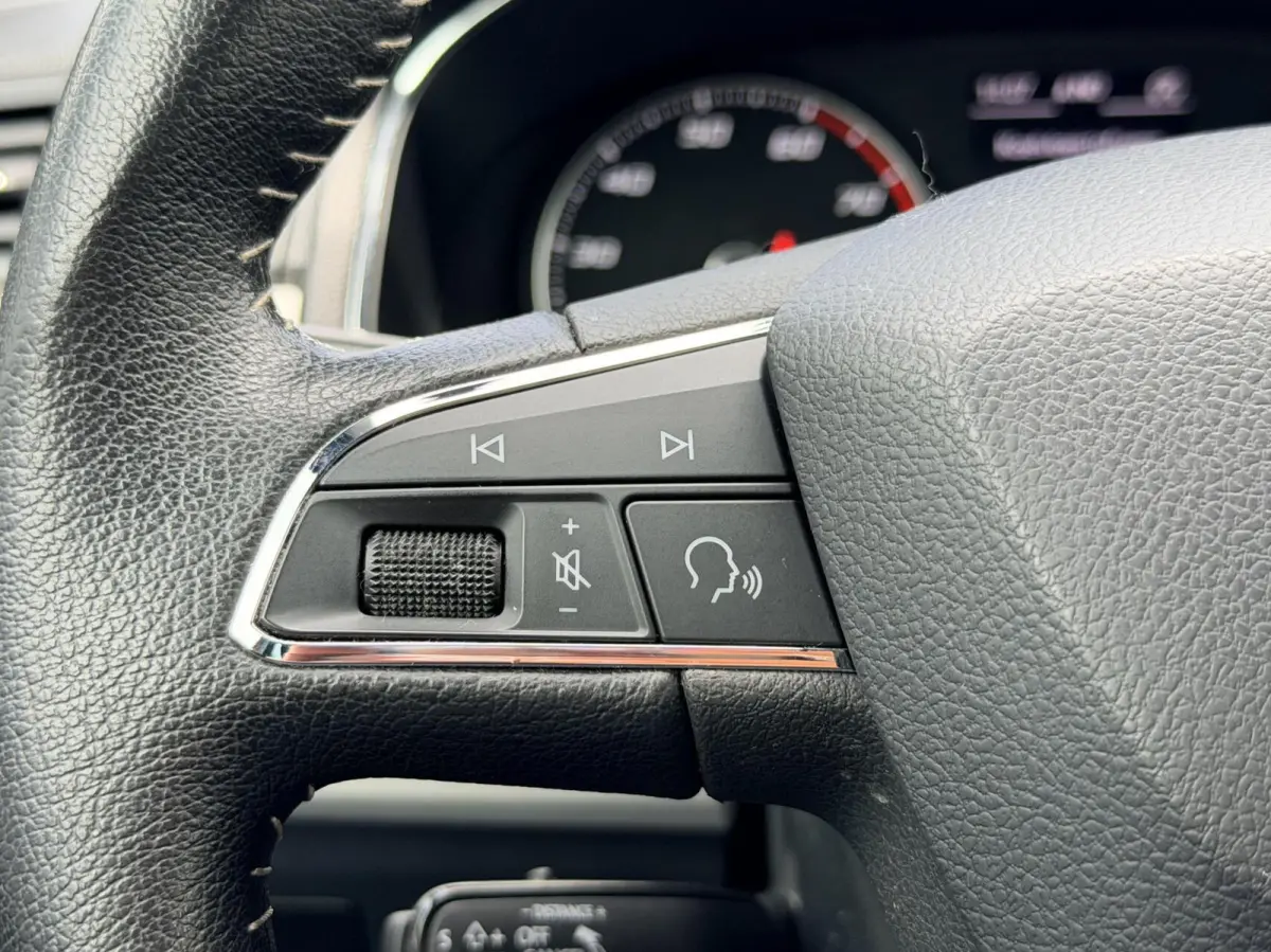 1.0 TSI Xcellence Launch Edition | Camera | Clima | Cruise | Trekhaak