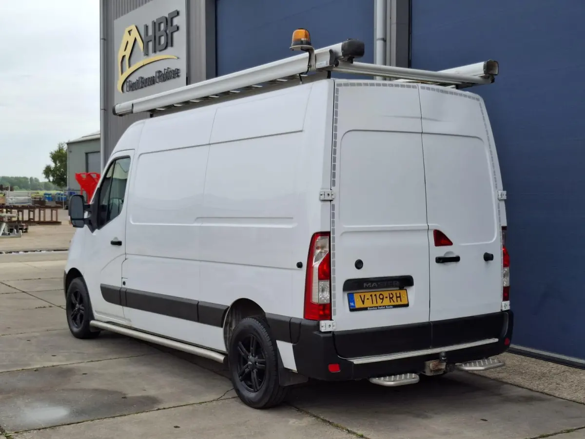 T35 2.3 dCi L2H2 AIRCO / CRUISE CONTROLE / IMPERIAL / TREKHAAK / EURO 6