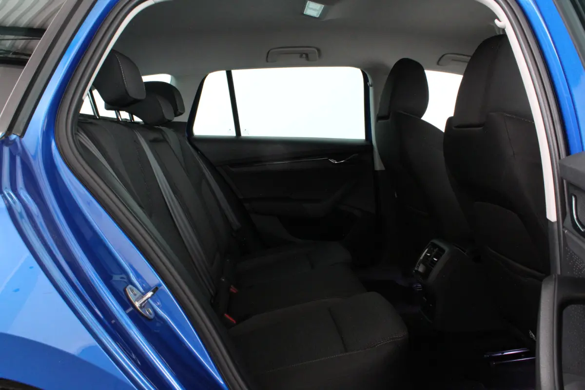 1.0 TSI Business > Camera/Trekhaak/Stoelverwarming...