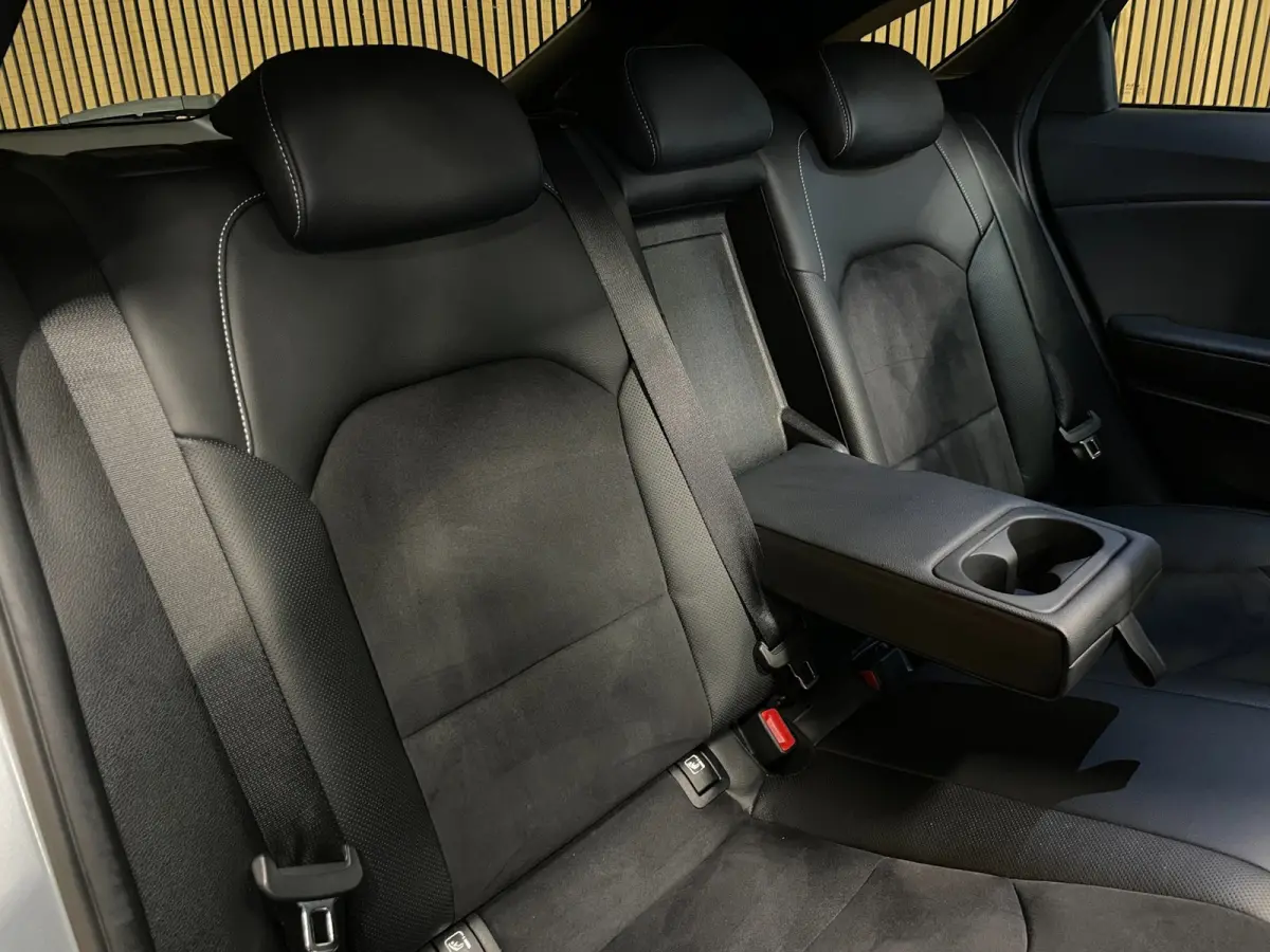 1.0 T-GDi GT-Line 120PK|DIGITAL COCKPIT|PANO|NAVI|CARPLAY|CAMERA|CLIMA+CRUISE|STOEL+STUURVERW|KEYLESS ENTRY+GO|NL|NAP|