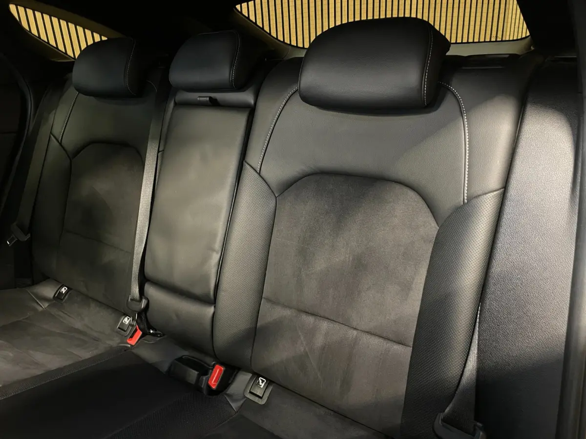 1.0 T-GDi GT-Line 120PK|DIGITAL COCKPIT|PANO|NAVI|CARPLAY|CAMERA|CLIMA+CRUISE|STOEL+STUURVERW|KEYLESS ENTRY+GO|NL|NAP|
