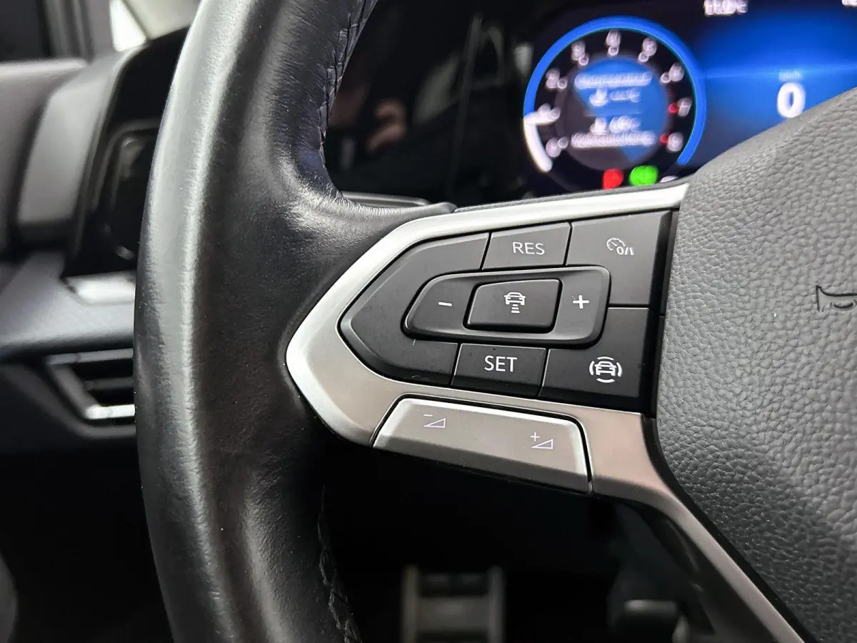 1.5 eTSI Business 150 PK | Automaat | Camera | Navigatie | Climate Control | Cruise Control Adaptief | Stoelverwarming |