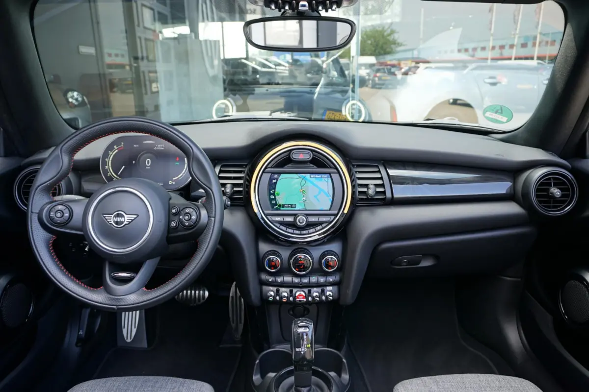 1.5 Sidewalk Edition JCW + CAMERA / APPLE CARPLAY / STOELVERWARMING