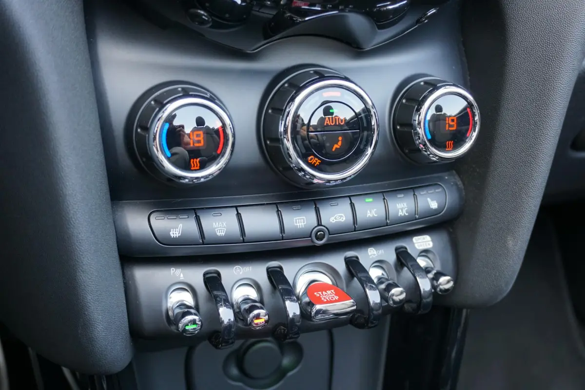 1.5 Sidewalk Edition JCW + CAMERA / APPLE CARPLAY / STOELVERWARMING