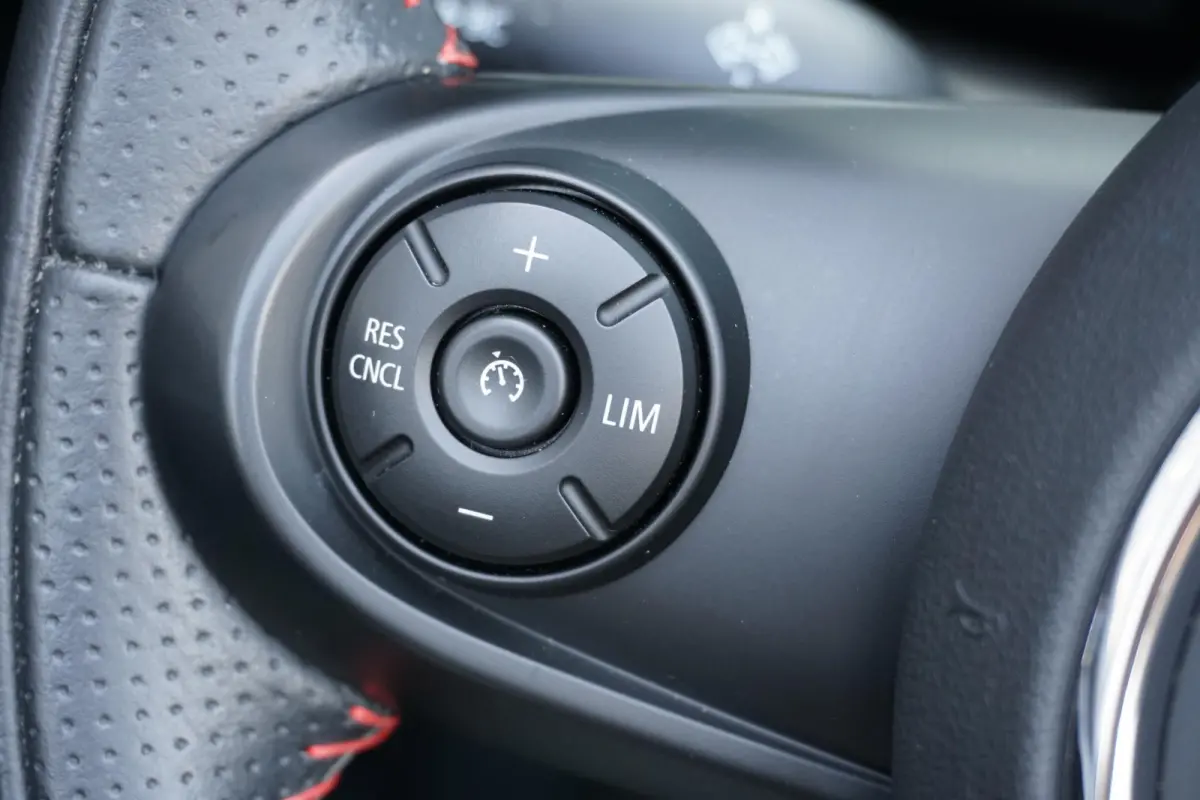 1.5 Sidewalk Edition JCW + CAMERA / APPLE CARPLAY / STOELVERWARMING