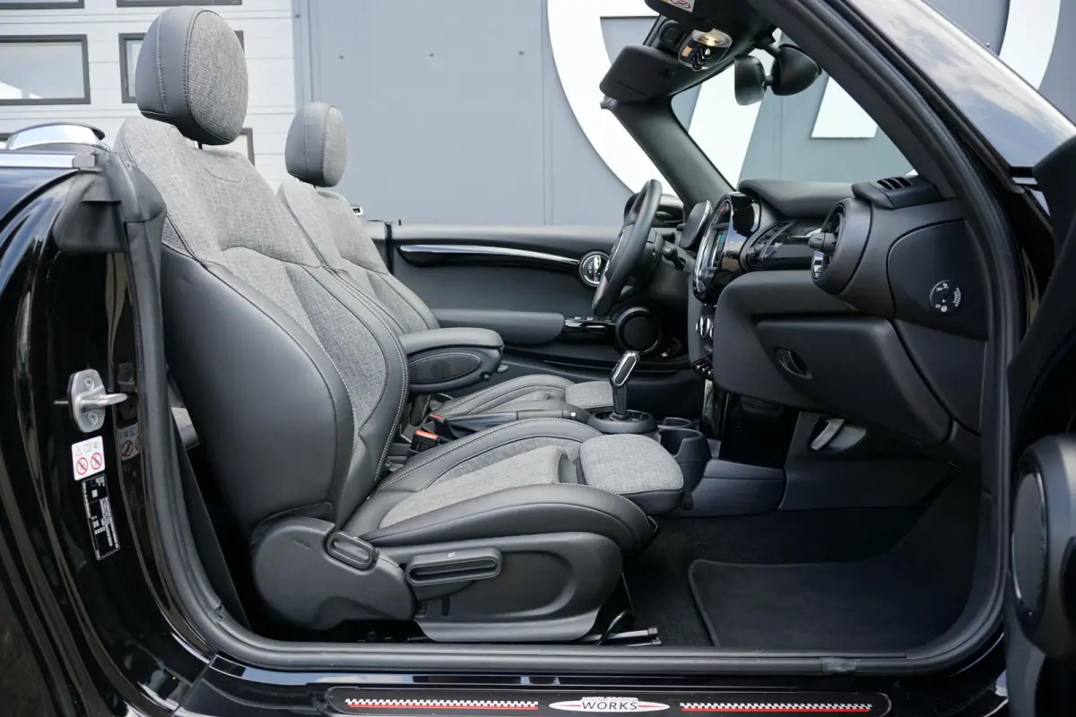 1.5 Sidewalk Edition JCW + CAMERA / APPLE CARPLAY / STOELVERWARMING