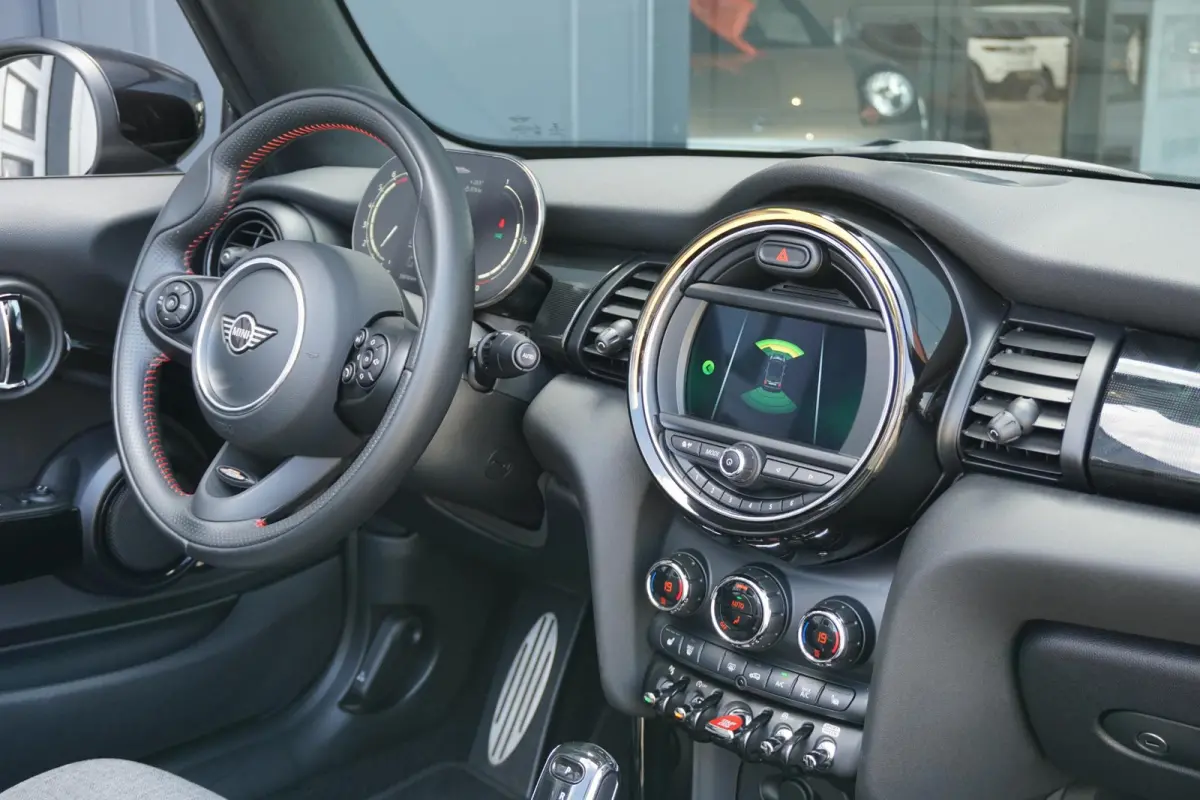 1.5 Sidewalk Edition JCW + CAMERA / APPLE CARPLAY / STOELVERWARMING