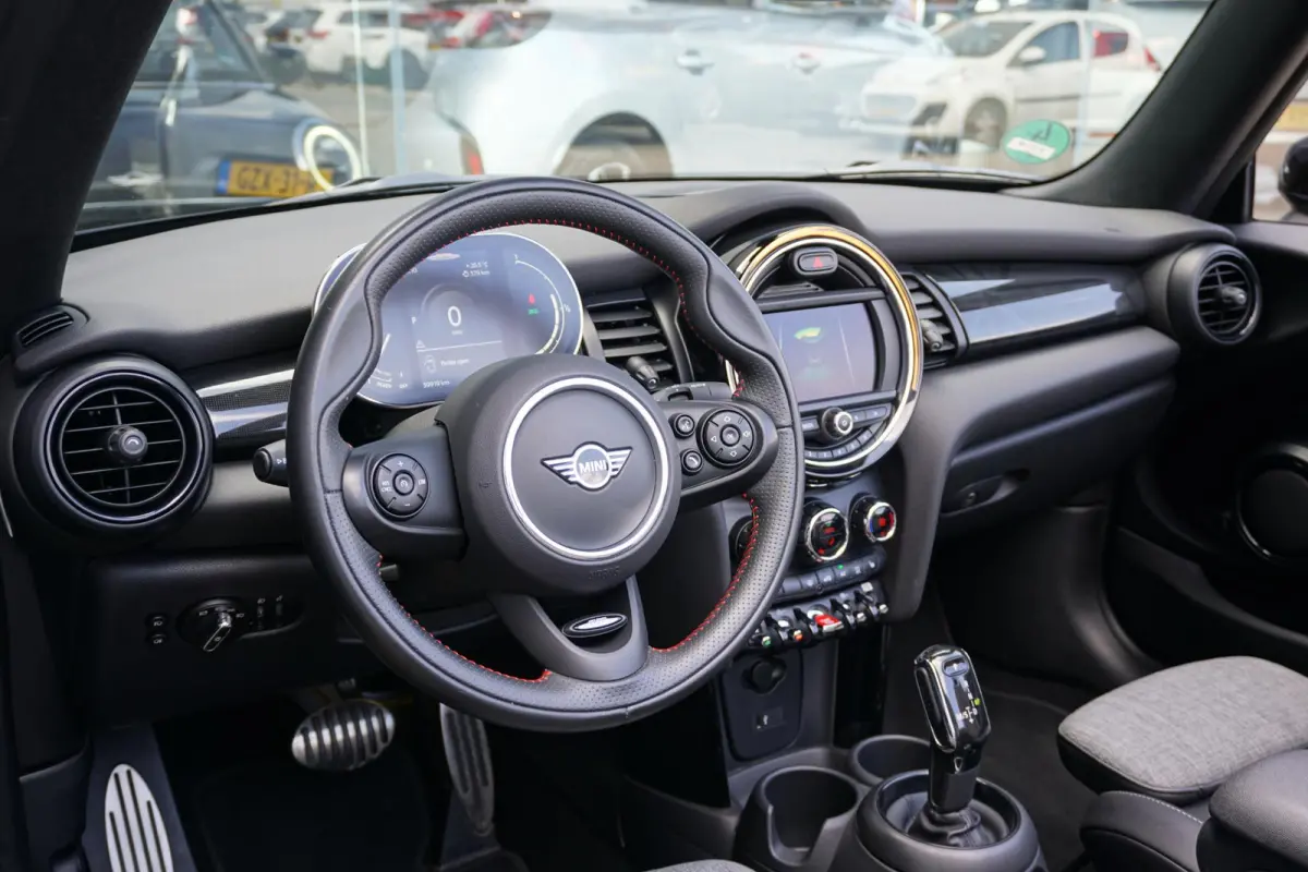 1.5 Sidewalk Edition JCW + CAMERA / APPLE CARPLAY / STOELVERWARMING
