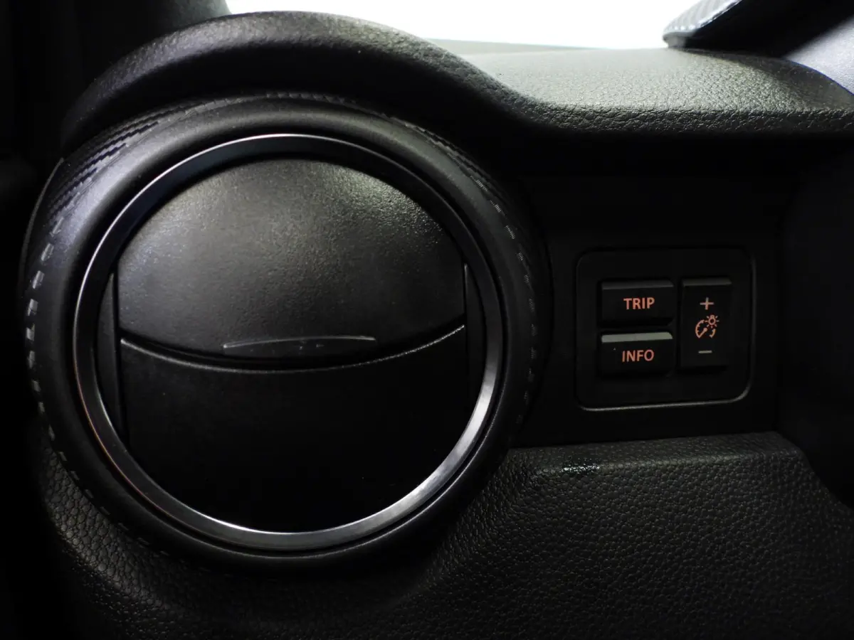1.2 Smart Hybrid Select NAVI-APP/CAMERA/AIRCO/LED/16"LMV!