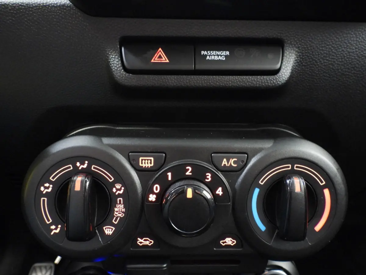 1.2 Smart Hybrid Select NAVI-APP/CAMERA/AIRCO/LED/16"LMV!
