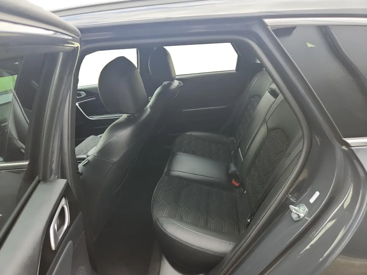 1.0 T-GDi MHEV Design Edition Stoel / Stuurverwarming | Adap Cruise | Camera | Privacy glass | Climate Control |
