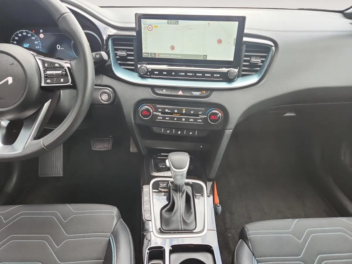 1.0 T-GDi MHEV Design Edition Stoel / Stuurverwarming | Adap Cruise | Camera | Privacy glass | Climate Control |