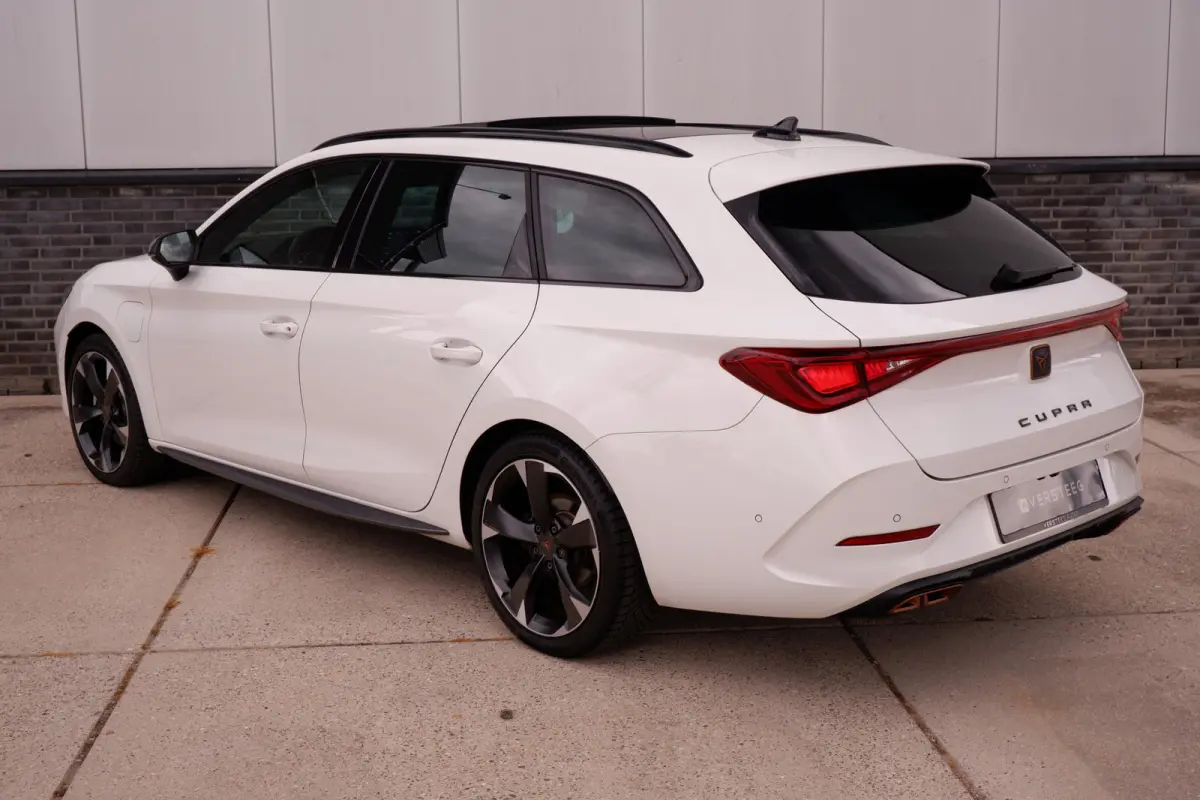 1.4 e-Hybrid Black Edition | Panorama | Carplay | Camera | Virtual | LED |