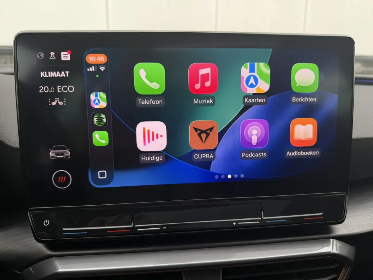 1.4 e-Hybrid Black Edition | Panorama | Carplay | Camera | Virtual | LED |