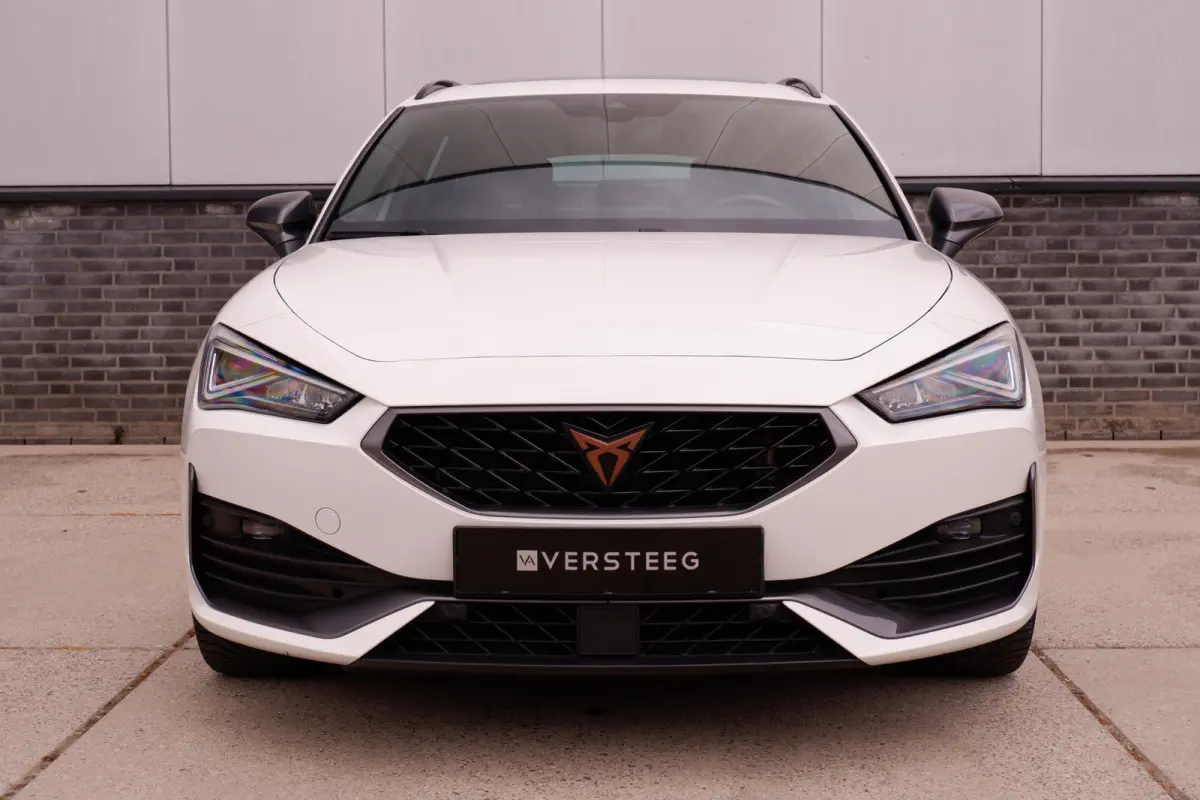 1.4 e-Hybrid Black Edition | Panorama | Carplay | Camera | Virtual | LED |