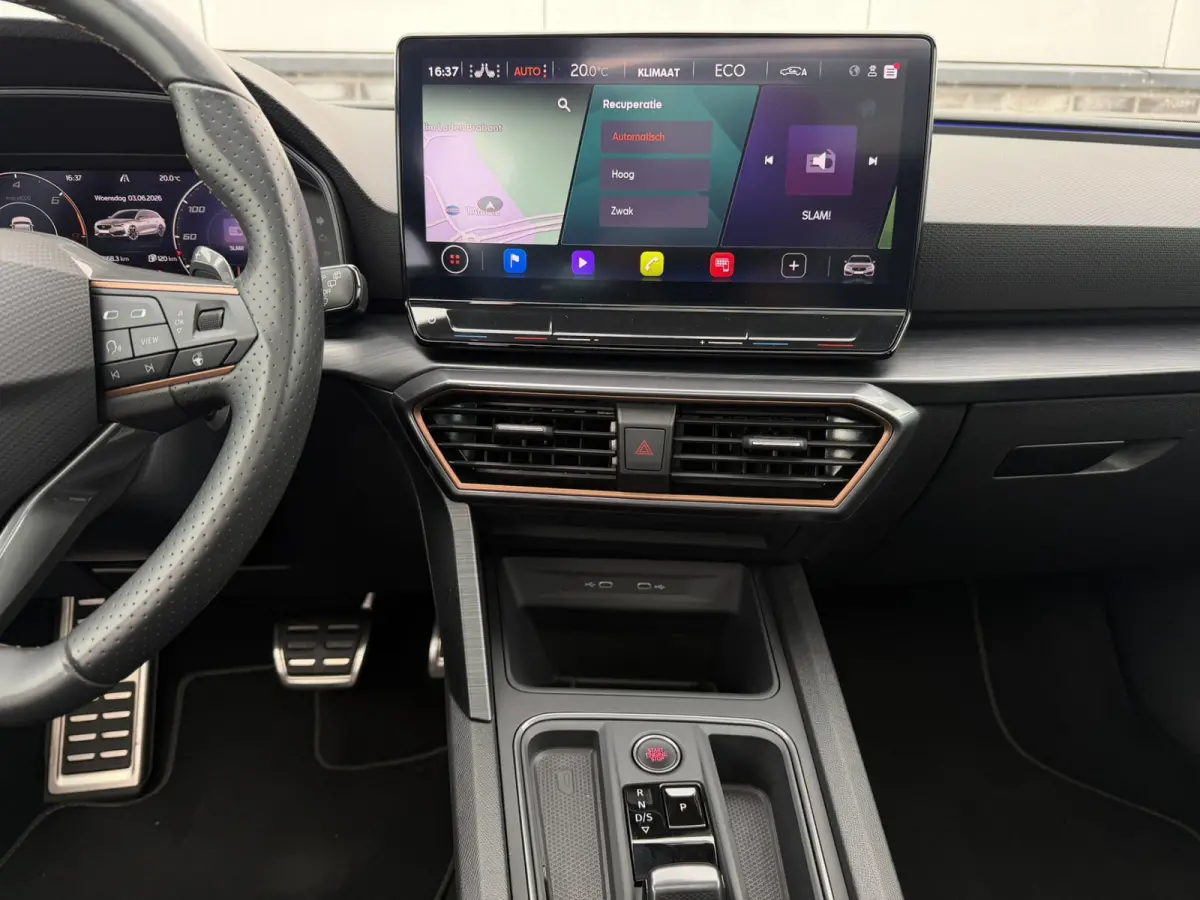 1.4 e-Hybrid Black Edition | Panorama | Carplay | Camera | Virtual | LED |