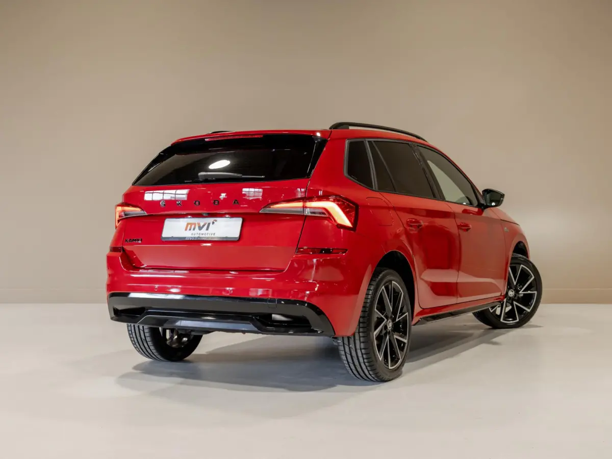 1.0 TSI Monte Carlo / 110pk / Panorama dak / Achteruitrij camera / Adaptieve cruise control /