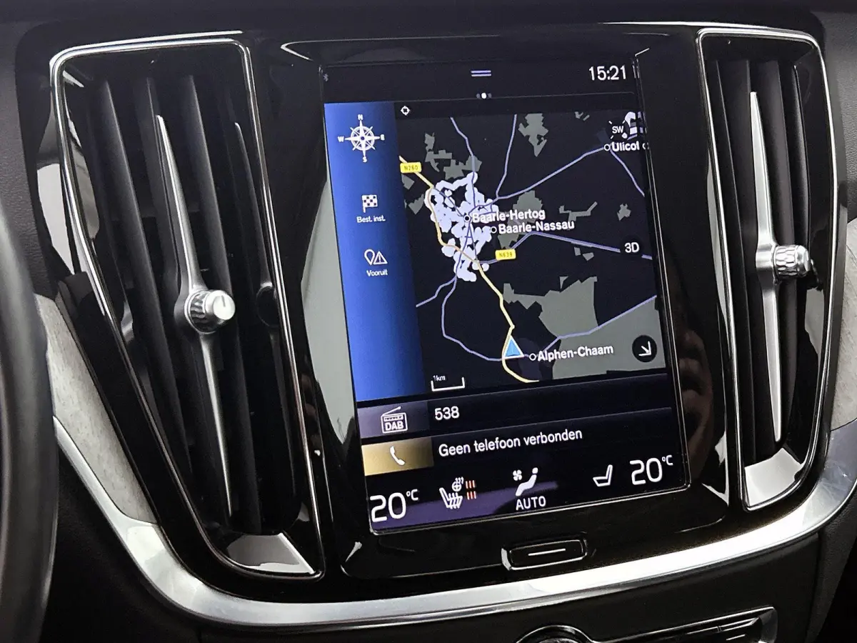 2.0 B3 Inscription | ACHTERUITRIJCAMERA | STOELVERWARMING | STUURVERWARMING | LEDEREN BEKLEDING | DODEHOEK | MEMORY | CLIMATE CONTROL | CRUISE CONTROL |