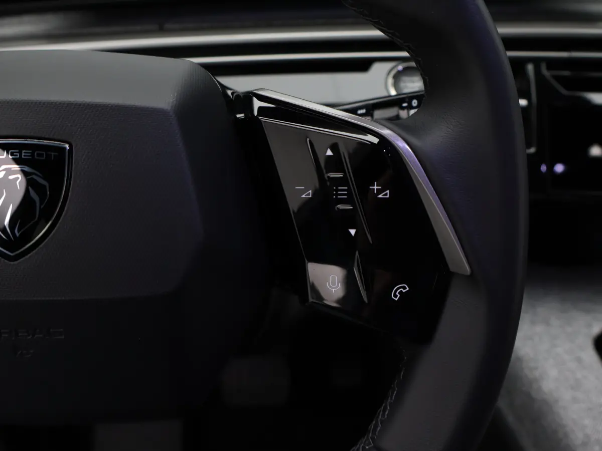 1.2 Hybrid 136 Allure | 2 stoelen op derde rij | Achteruitrijcamera | Apple Carplay/Android Auto|telefoonintegratie premium