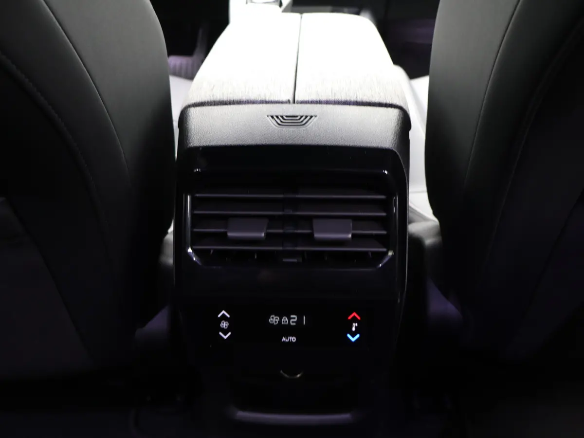 1.2 Hybrid 136 Allure | 2 stoelen op derde rij | Achteruitrijcamera | Apple Carplay/Android Auto|telefoonintegratie premium